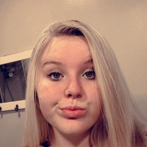 Meet your Posher, Chloe